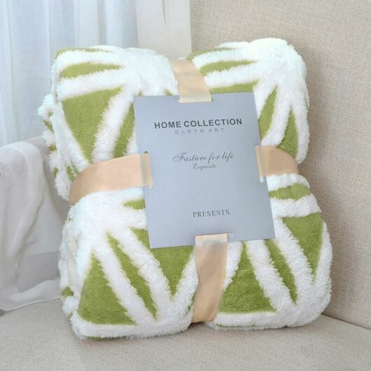 Dewdat - King Size Fleece Blanket Versatile Fluffy Soft Extra Large Throw Bed Sofa Blanket (Fruit Green, 130160)