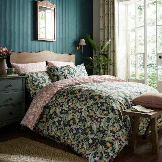 William Morris At Home Pure Cotton Sateen Leicester Bedding Set Forest Green